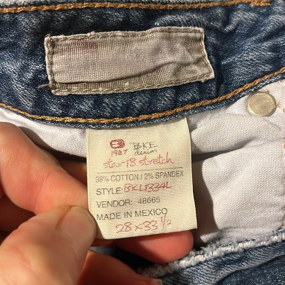 Size 28 BKE denim jeans. - Picture 3 of 3